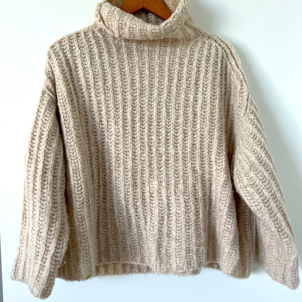 Free people oversized knit sweater
